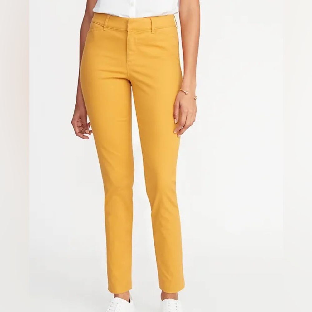 Old Navy Pixie Pant
